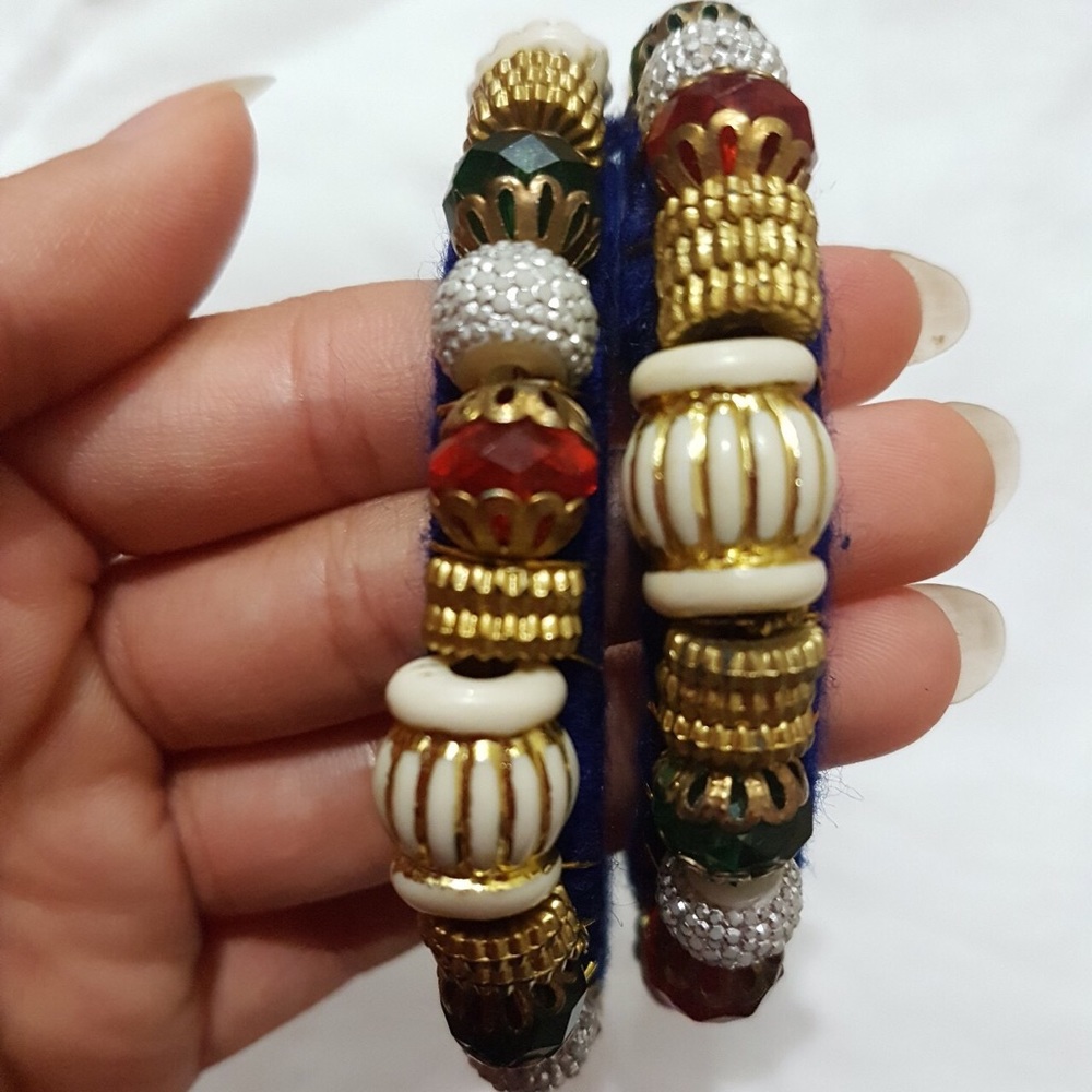Gorgeous bracelets - Picture 3 of 3